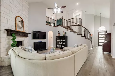 7624 Echo Hill Ln, Denton, TX 76208