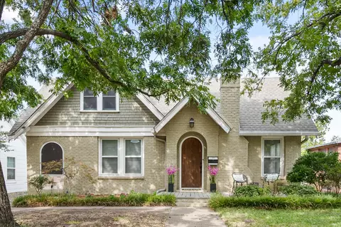 2620 S Adams St, Fort Worth, TX 76110