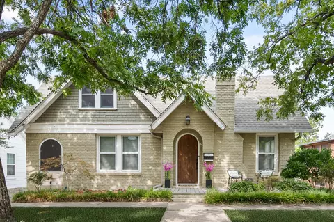 2620 S Adams St, Fort Worth, TX 76110