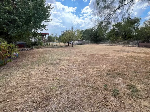 Exterior - 541 E 3rd St, Baird, TX 79504 photo 4 of 10