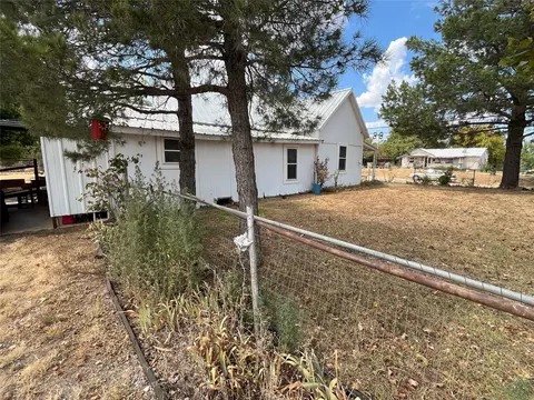 Exterior - 541 E 3rd St, Baird, TX 79504 photo 2 of 10