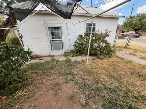 Exterior - 541 E 3rd St, Baird, TX 79504 photo 8 of 10