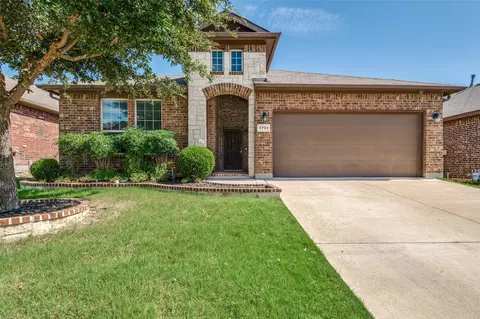 1733 Kachina Lodge Rd, Fort Worth, TX 76131