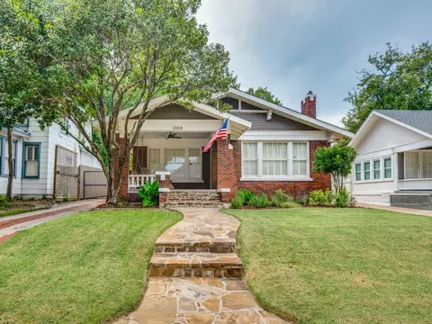 1320 Virginia Pl, Fort Worth, TX 76107