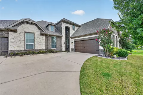 1025 Claystone Rdg, Burleson, TX 76028