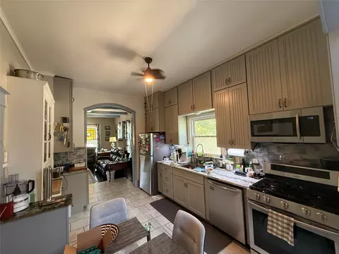 Kitchen - 2223 N 6th St, Waco, TX 76708 photo 2 of 4