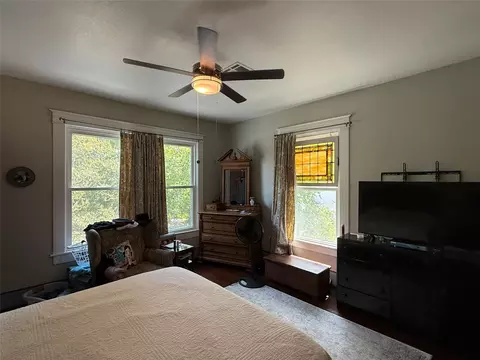 Bedroom - 2223 N 6th St, Waco, TX 76708 photo 3 of 6