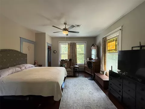 Bedroom - 2223 N 6th St, Waco, TX 76708 photo 4 of 6