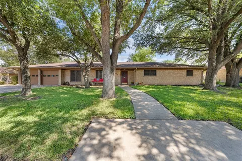 311 S College Ave, Troy, TX 76579