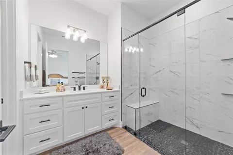 Bath - 582 Oak Point Dr, May, TX 76857 photo 3 of 5