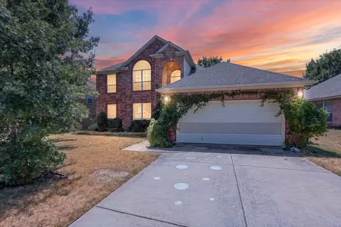 8646 Granville Dr, Dallas, TX 75249