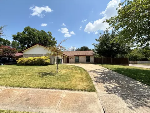 930 Briar Way, Garland, TX 75043