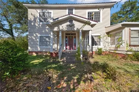 501 E Duval St, Troup, TX 75789