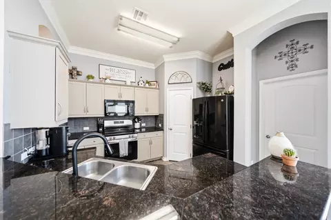 Kitchen - 10333 Condor Loop, Waco, TX 76708 photo 1 of 4
