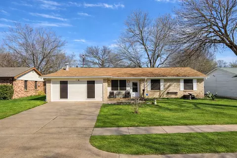 639 Yale Dr, Lancaster, TX 75134