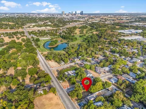2501 E Vickery Blvd, Fort Worth, TX 76105