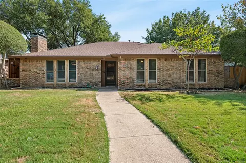 1105 Wood Creek Cir, Flower Mound, TX 75028