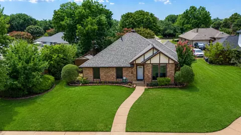 705 Michelle Pl, Coppell, TX 75019