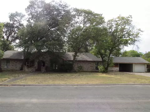 208 Opal St, Hewitt, TX 76643