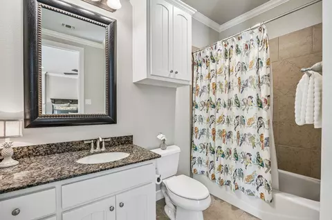 Bath - 111 Stonecrest Rd, Argyle, TX 76226 photo 4 of 8