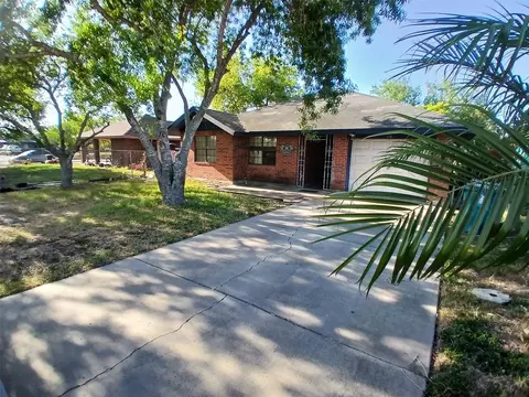 310 W 10th St, Los Fresnos, TX 78566