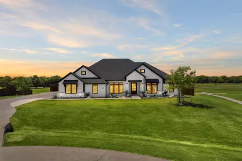 311 Mossy Pt, Waxahachie, TX 75167