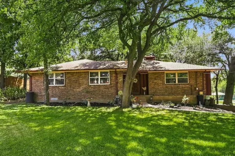 257 Oak St, Highland Village, TX 75077
