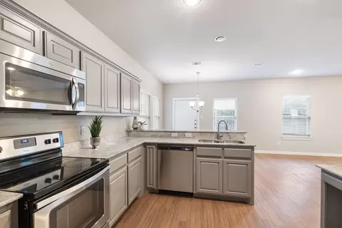 9910 Ironhorse Dr, Dallas, TX 75227