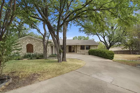 8703 Dunleith Ct, Granbury, TX 76049