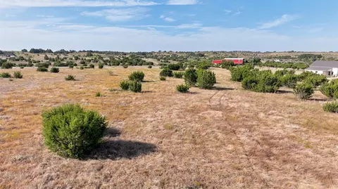 491 Hollow Dr, Lipan, TX 76462