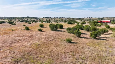 491 Hollow Dr, Lipan, TX 76462