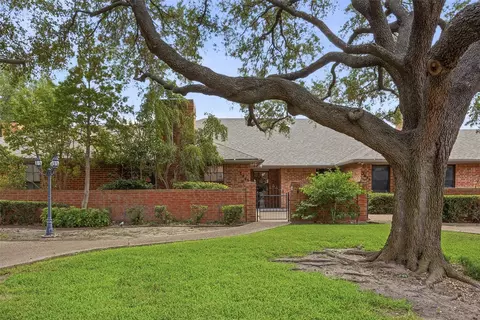 5845 Westhaven Dr #B, Fort Worth, TX 76132