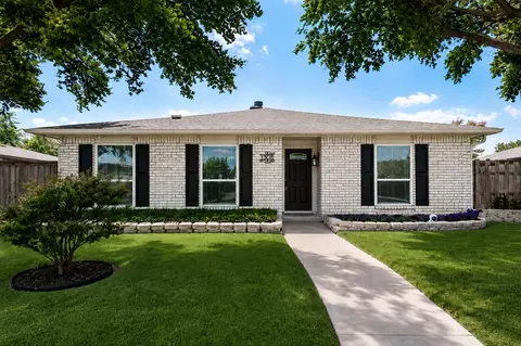 1838 Sandra Ln, Grand Prairie, TX 75052