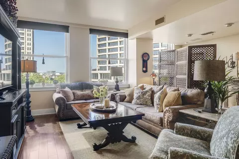 411 W 7th St #405, Fort Worth, TX 76102