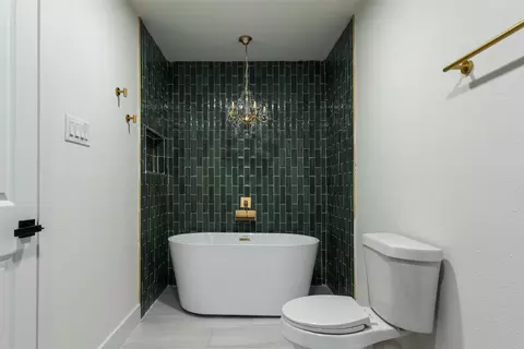 Bath - 5000 Edgewater Dr, Rowlett, TX 75088 photo 2 of 3