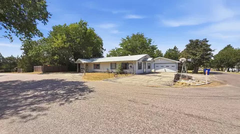 97 Heddingham Dr, Gordonville, TX 76245
