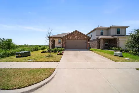 1501 Dilley Ln, Forney, TX 75126