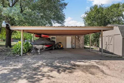 Exterior - 611 Rosenthal Rd, Lorena, TX 76655 photo 4 of 6