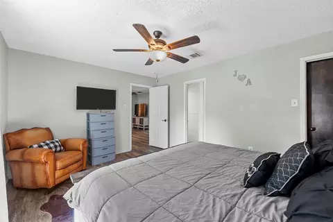 Bedroom - 611 Rosenthal Rd, Lorena, TX 76655 photo 2 of 3