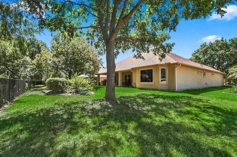10512 Belvedere Dr, Denton, TX 76207