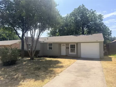 4646 Ridgepoint Dr, Dallas, TX 75211