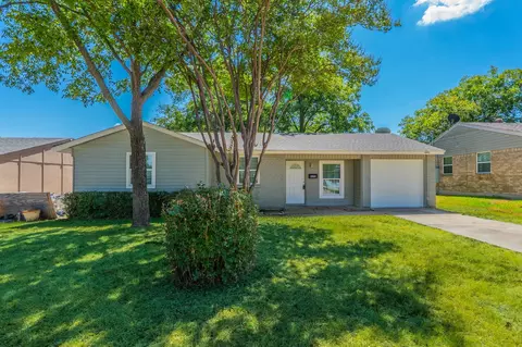 4646 Ridgepoint Dr, Dallas, TX 75211