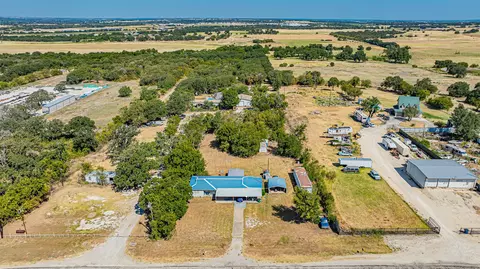 3227 E Washington St, Stephenville, TX 76401
