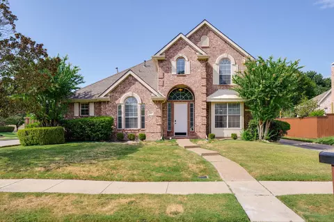 321 Andre Dr, Irving, TX 75063