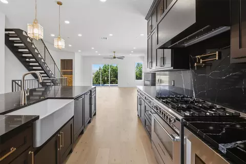 400 Vista Buena Trl, Fort Worth, TX 76111