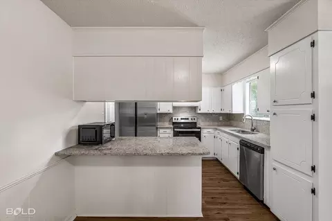 Kitchen - 162 Katie Ln, Minden, LA 71055 photo 3 of 4