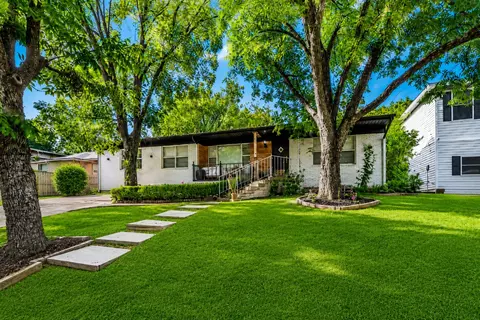 408 Ruby Rd, Grand Prairie, TX 75050