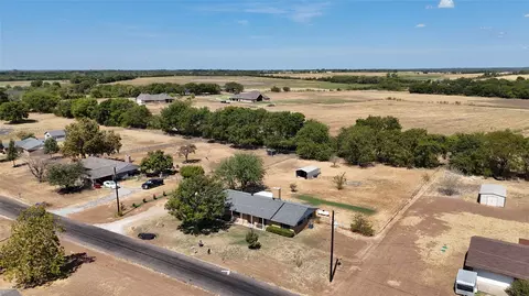 5105 Rolling Hills Dr, Sherman, TX 75092