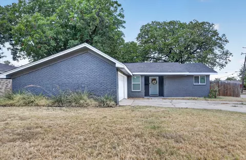 1325 Cloverdale Dr, Fort Worth, TX 76134