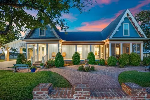 901 Eagle Dr, Eddy, TX 76524